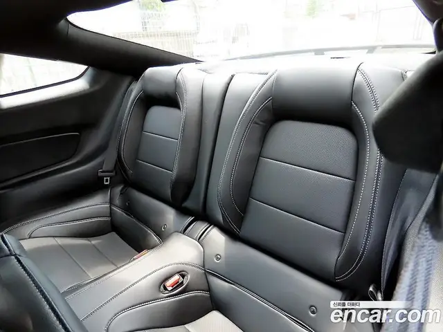 Ford Mustang 2023 2.3 автомат (гидро), миниатюра 6