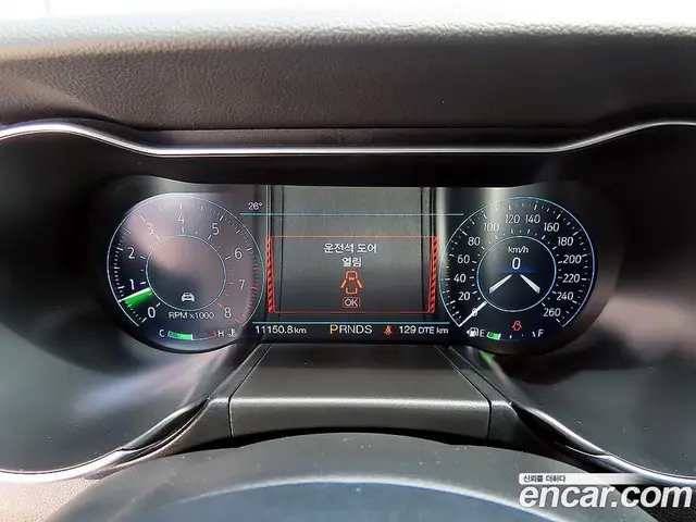Ford Mustang 2023 2.3 автомат (гидро), миниатюра 9