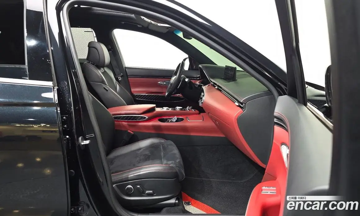 Genesis GV70 2021 3.5 автомат (гидро), фото 11 Genesis GV70 2021 3.5 автомат (гидро), фото 11