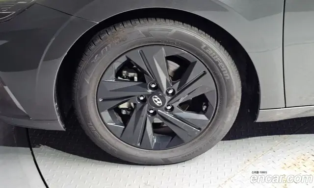 Hyundai Avante 2022 1.6 автомат (гидро), миниатюра 5 Hyundai Avante 2022 1.6 автомат (гидро), миниатюра 5