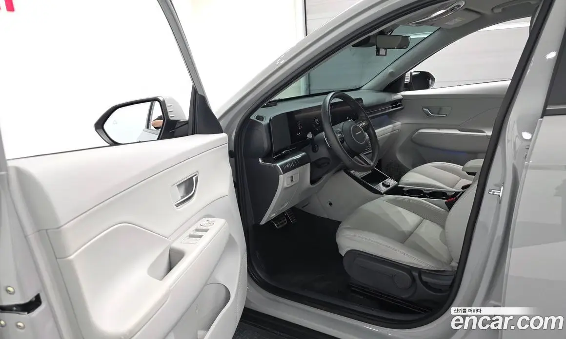 Hyundai Kona 2023 1.6 автомат (гидро), фото 10