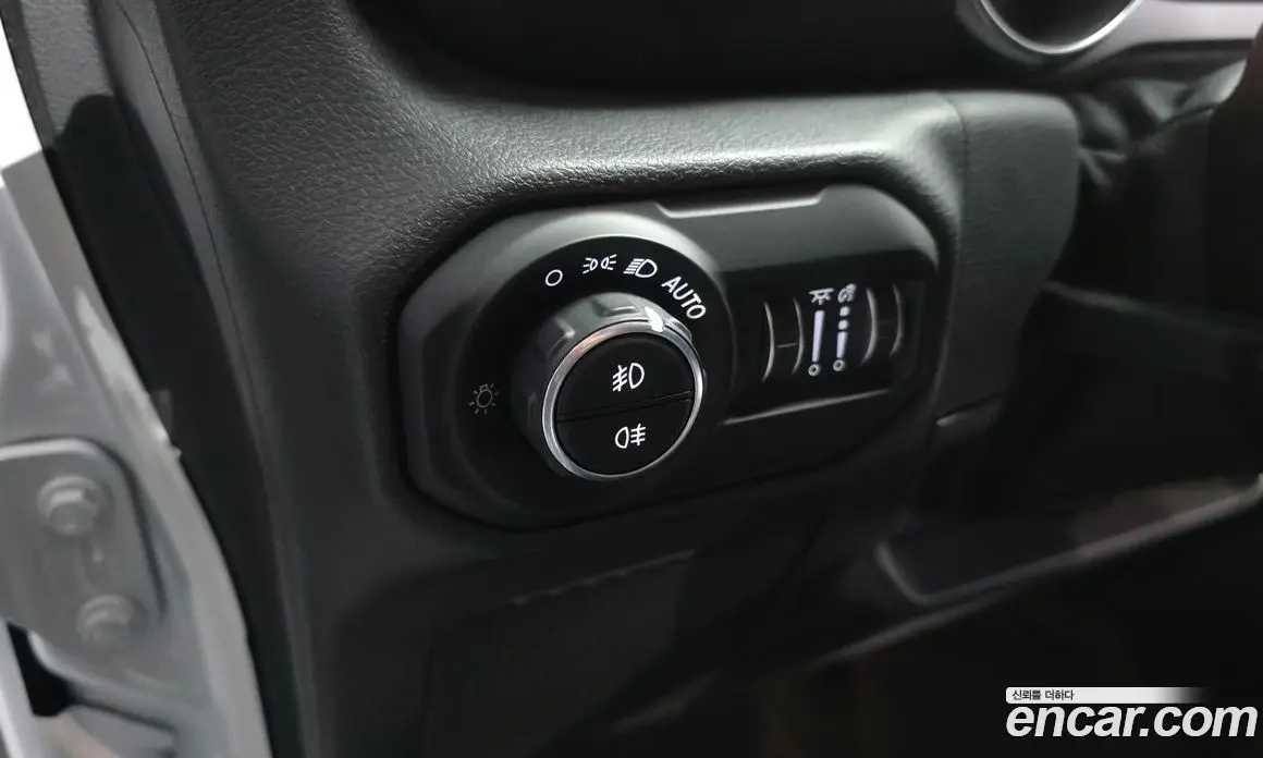 Jeep Wrangler 2021 2.0 автомат (гидро), фото 18 Jeep Wrangler 2021 2.0 автомат (гидро), фото 18