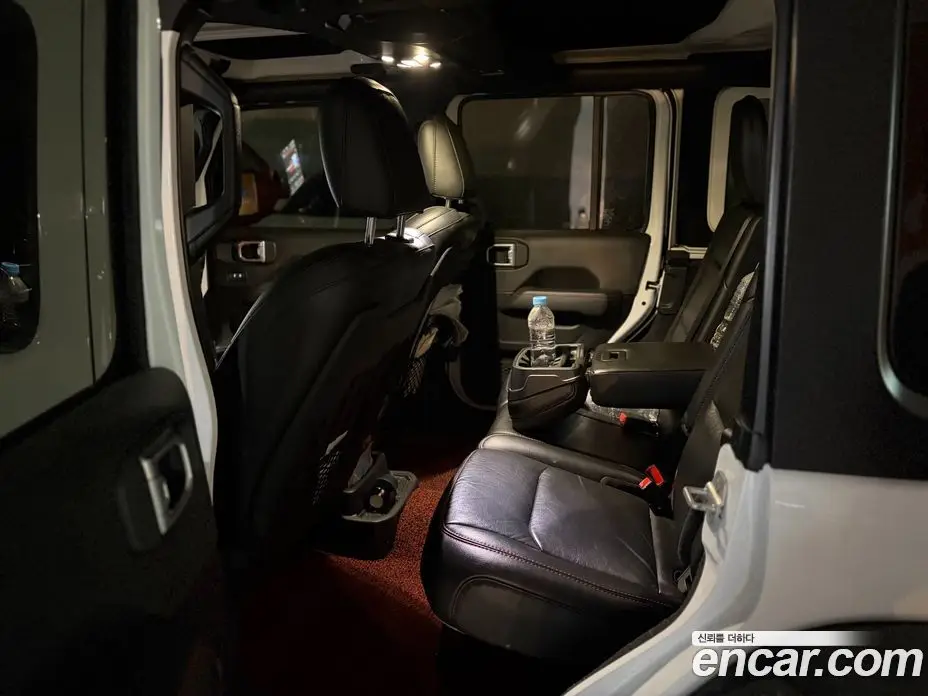 Jeep Wrangler 2021 2.0 автомат (гидро), фото 7 Jeep Wrangler 2021 2.0 автомат (гидро), фото 7