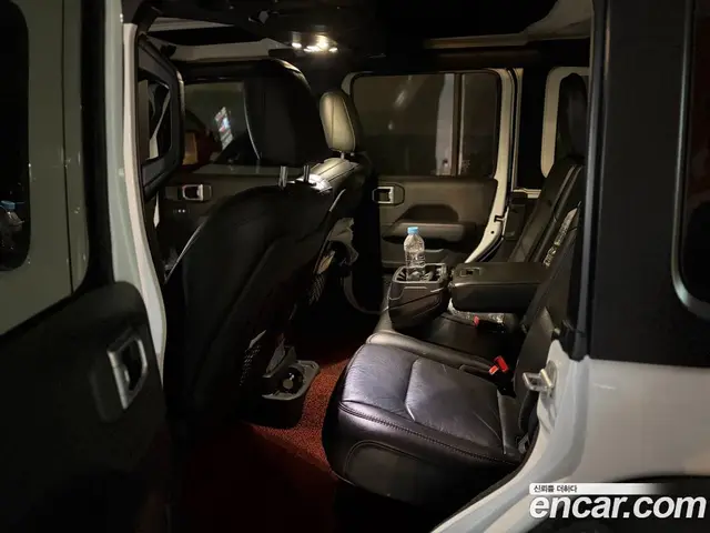 Jeep Wrangler 2021 2.0 автомат (гидро), миниатюра 7 Jeep Wrangler 2021 2.0 автомат (гидро), миниатюра 7