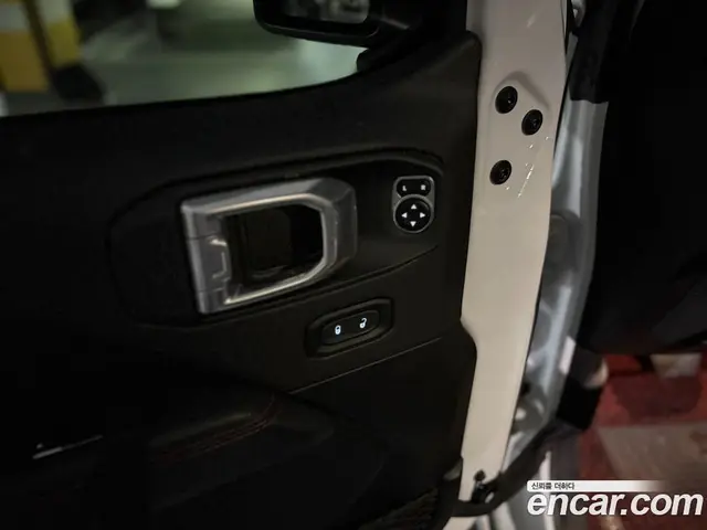 Jeep Wrangler 2021 2.0 автомат (гидро), миниатюра 10 Jeep Wrangler 2021 2.0 автомат (гидро), миниатюра 10