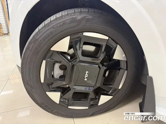 Kia Carnival 2025 2.2 автомат (гидро), миниатюра 5