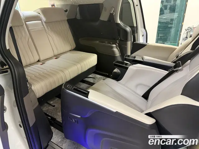 Kia Carnival 2025 2.2 автомат (гидро), миниатюра 10