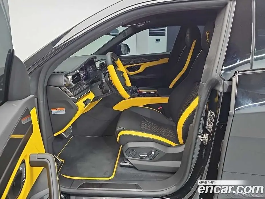 Lamborghini Urus 2026 4.0 автомат (гидро), фото 11 Lamborghini Urus 2026 4.0 автомат (гидро), фото 11