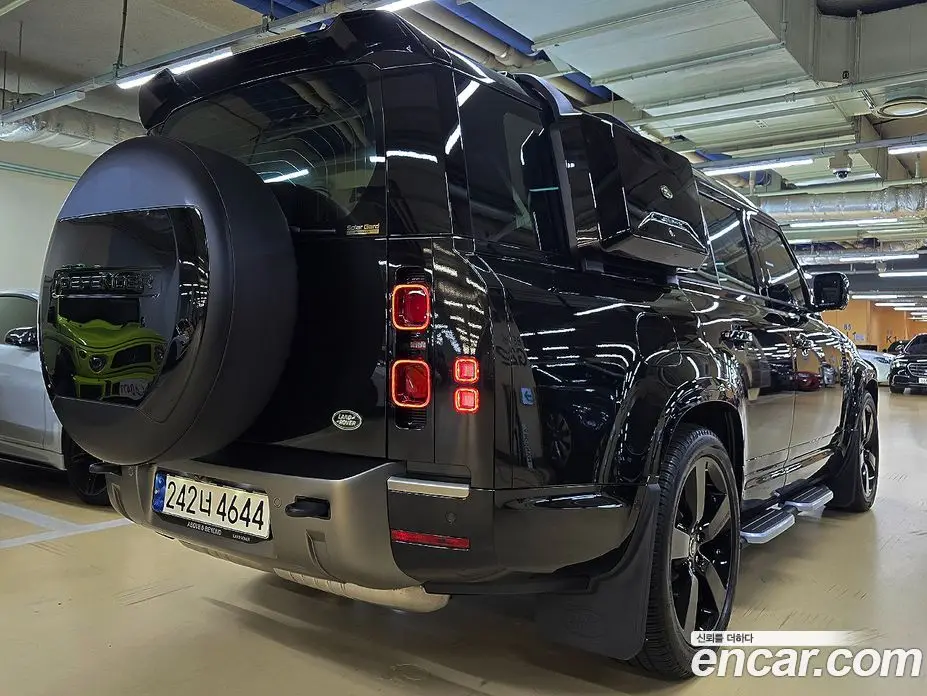 Land Rover Defender 2023 3.0 автомат (гидро), фото 3 Land Rover Defender 2023 3.0 автомат (гидро), фото 3