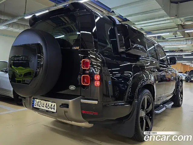 Land Rover Defender 2023 3.0 автомат (гидро), миниатюра 3 Land Rover Defender 2023 3.0 автомат (гидро), миниатюра 3