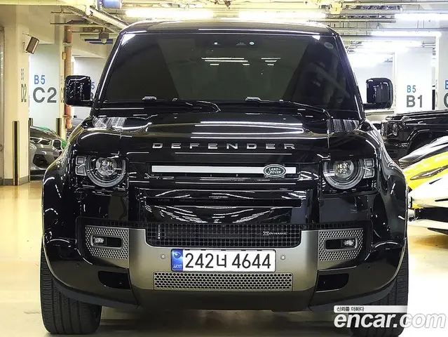Land Rover Defender 2023 3.0 автомат (гидро), миниатюра 4 Land Rover Defender 2023 3.0 автомат (гидро), миниатюра 4