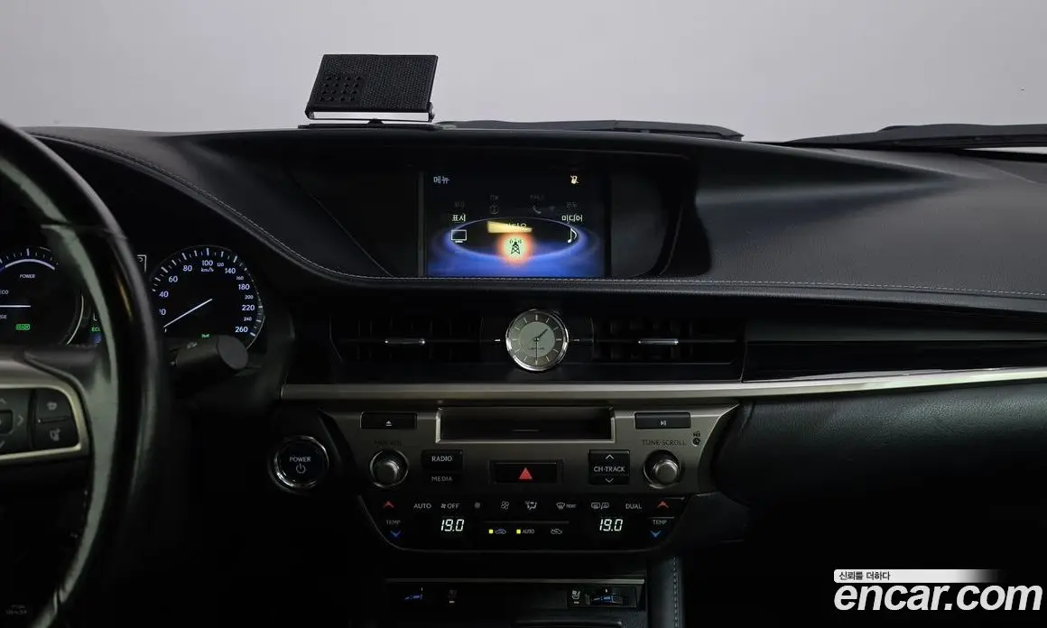 Lexus ES 2017 2.5 автомат (гидро), фото 14