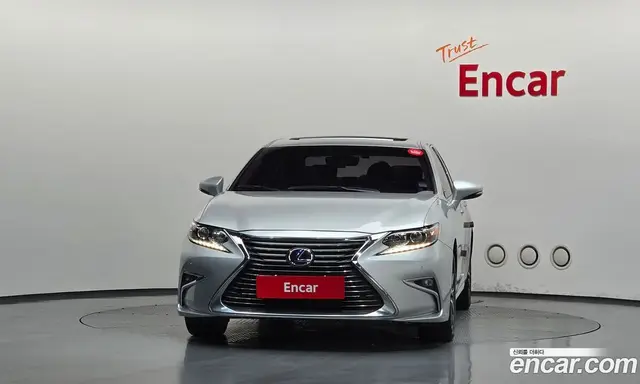 Lexus ES 2017 2.5 автомат (гидро), миниатюра 3