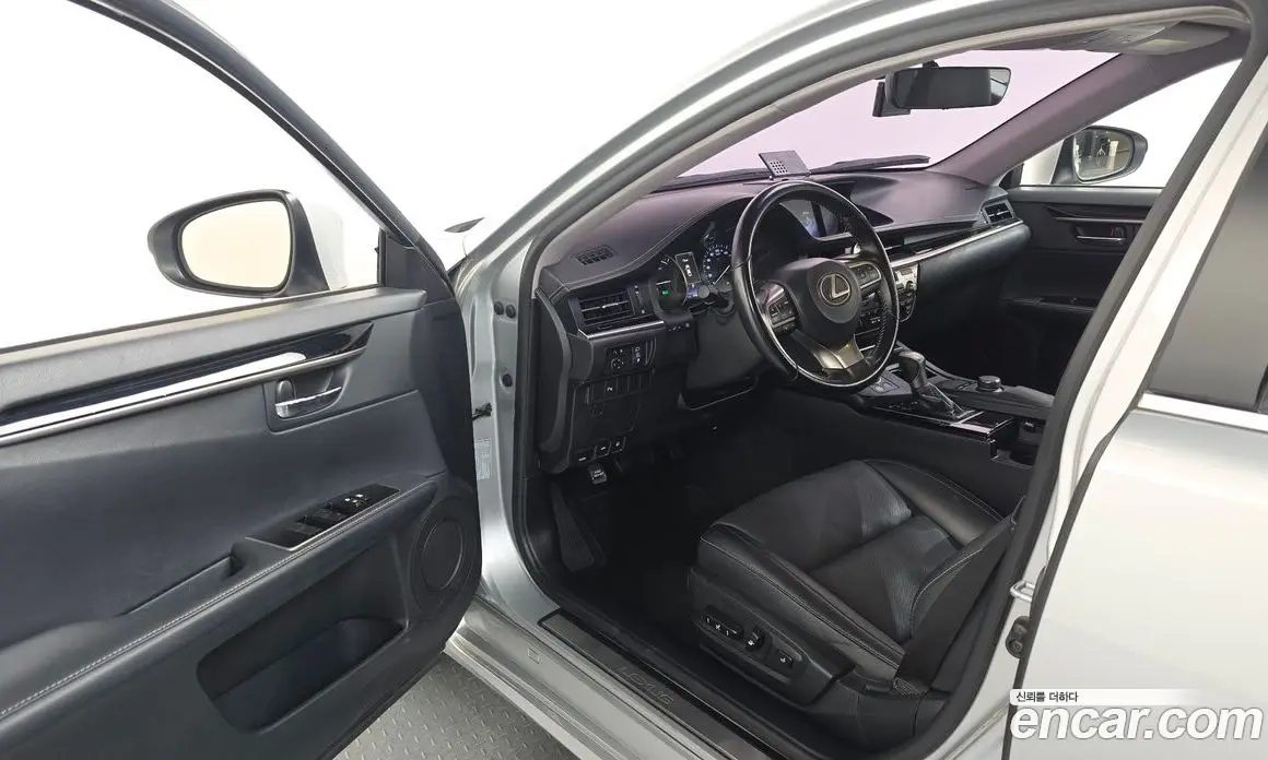 Lexus ES 2017 2.5 автомат (гидро), фото 10