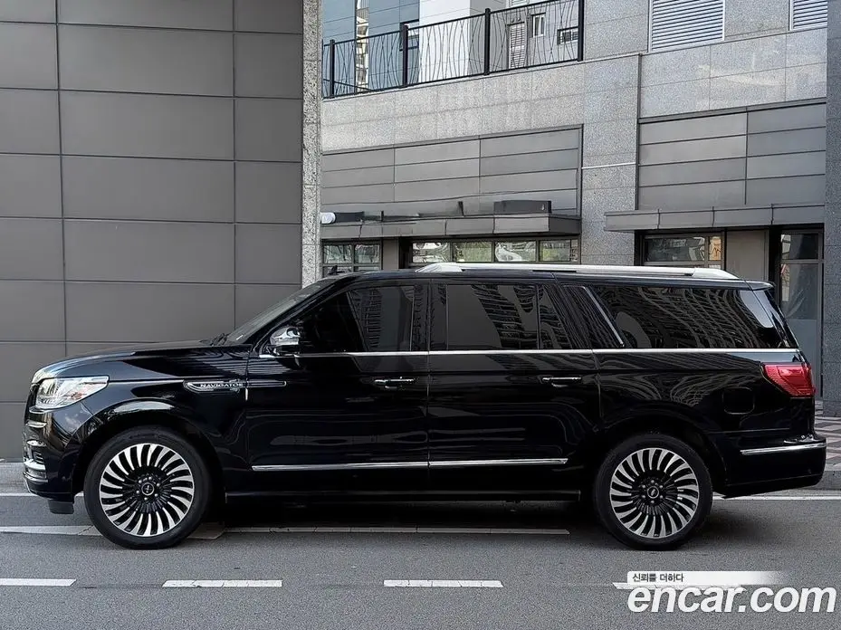 Lincoln Navigator 2021 3.5 автомат (гидро), фото 3