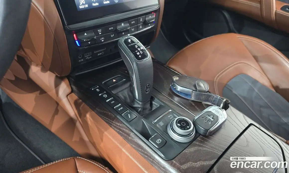 Maserati Quattroporte 2019 3.0 автомат (гидро), фото 9