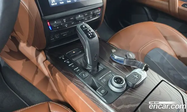 Maserati Quattroporte 2019 3.0 автомат (гидро), миниатюра 9