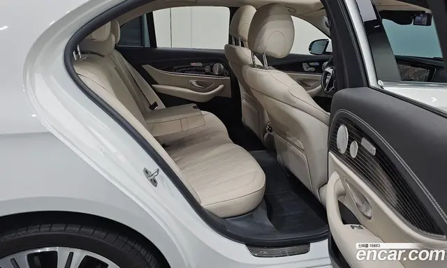 Mercedes-Benz E-Class 2021 3.0 автомат (гидро), миниатюра 12