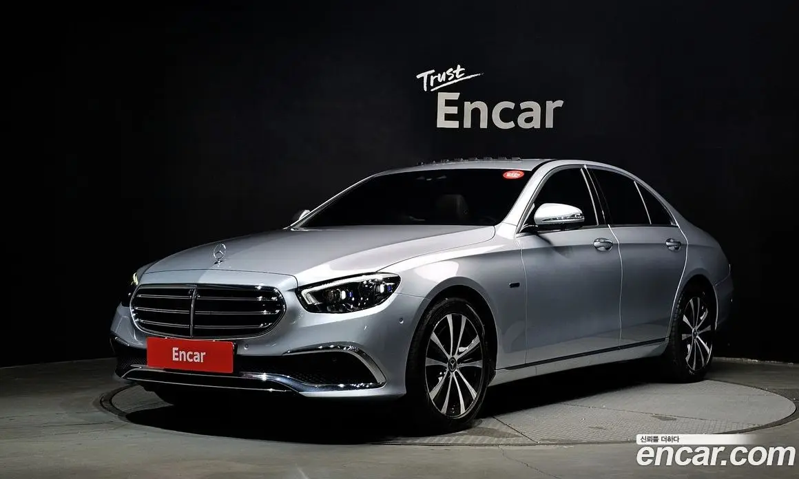 Mercedes-Benz E-Class 2021 2.0 автомат (гидро), фото 1 Mercedes-Benz E-Class 2021 2.0 автомат (гидро), фото 1