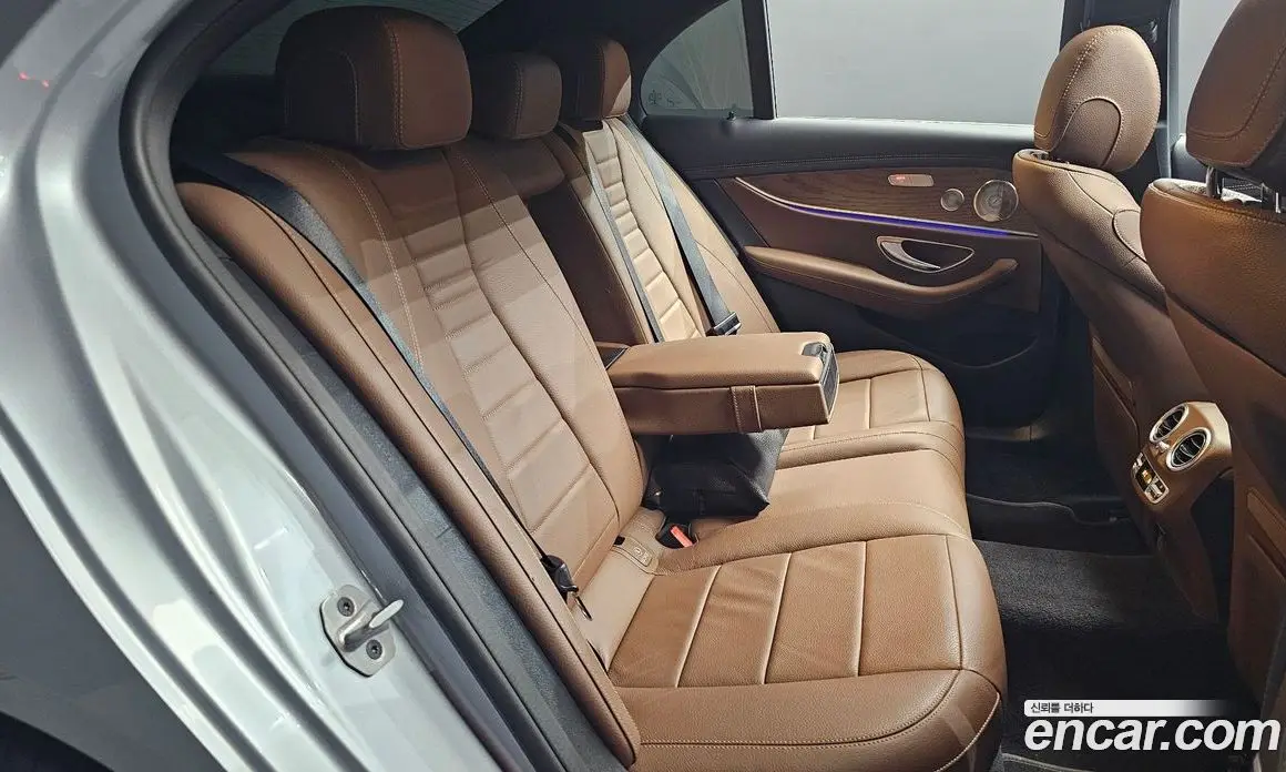 Mercedes-Benz E-Class 2021 2.0 автомат (гидро), фото 11 Mercedes-Benz E-Class 2021 2.0 автомат (гидро), фото 11
