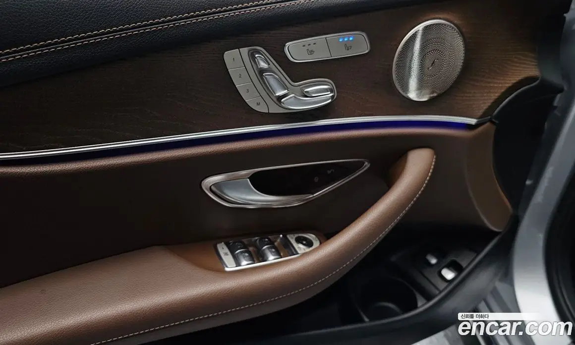 Mercedes-Benz E-Class 2021 2.0 автомат (гидро), фото 20 Mercedes-Benz E-Class 2021 2.0 автомат (гидро), фото 20