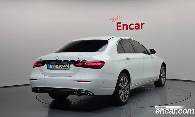 Mercedes-Benz E-Class 2023 2.0 автомат (гидро), миниатюра 2 Mercedes-Benz E-Class 2023 2.0 автомат (гидро), миниатюра 2