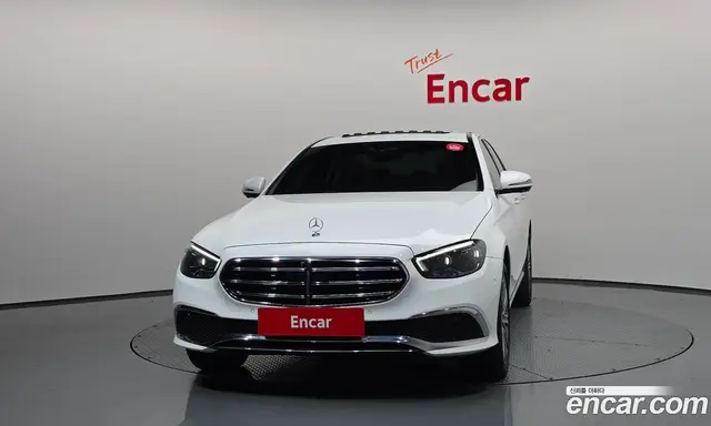 Mercedes-Benz E-Class 2023 2.0 автомат (гидро), миниатюра 3 Mercedes-Benz E-Class 2023 2.0 автомат (гидро), миниатюра 3