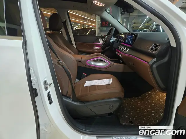 Mercedes-Benz GLE-Class 2025 3.0 автомат (гидро), миниатюра 3