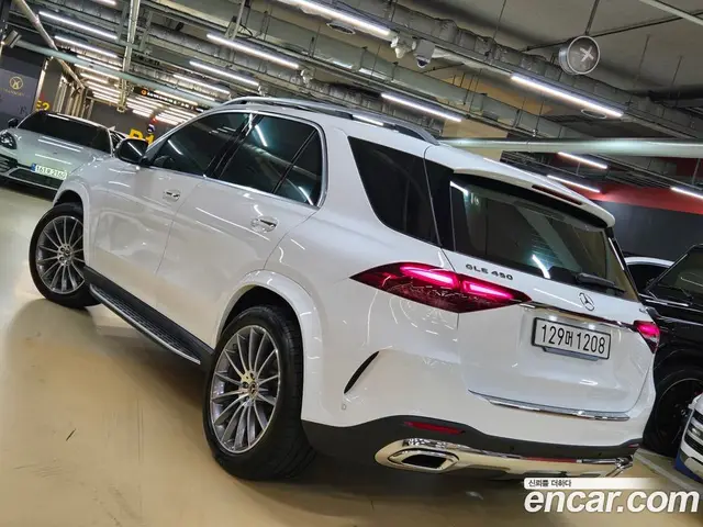 Mercedes-Benz GLE-Class 2025 3.0 автомат (гидро), миниатюра 5