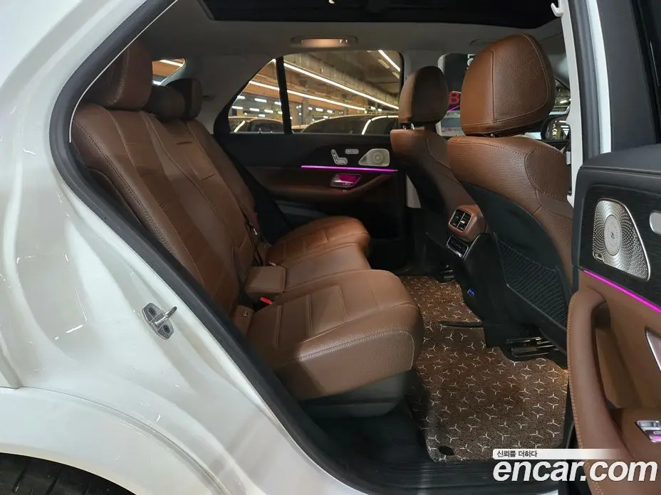Mercedes-Benz GLE-Class 2025 3.0 автомат (гидро), фото 10
