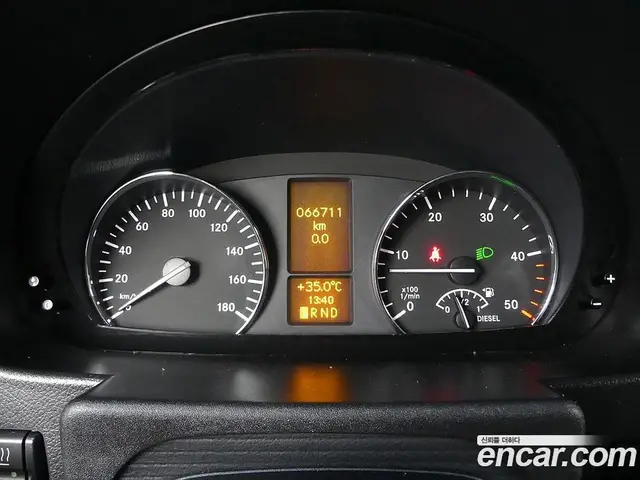 Mercedes-Benz Sprinter 2017 3.0 автомат (гидро), миниатюра 8 Mercedes-Benz Sprinter 2017 3.0 автомат (гидро), миниатюра 8