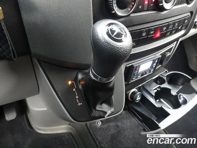 Mercedes-Benz Sprinter 2017 3.0 автомат (гидро), миниатюра 9 Mercedes-Benz Sprinter 2017 3.0 автомат (гидро), миниатюра 9