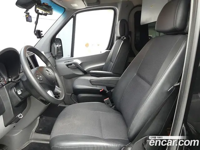 Mercedes-Benz Sprinter 2017 3.0 автомат (гидро), миниатюра 10 Mercedes-Benz Sprinter 2017 3.0 автомат (гидро), миниатюра 10