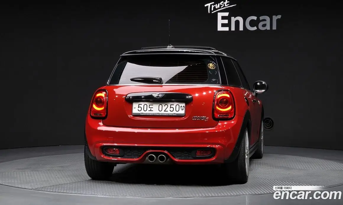 Mini Cooper 2016 2.0 автомат (гидро), фото 4