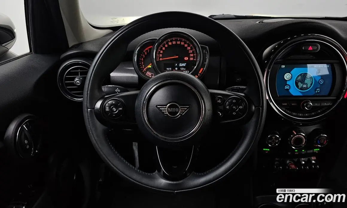 Mini Cooper 2019 1.5 автомат (гидро), фото 13
