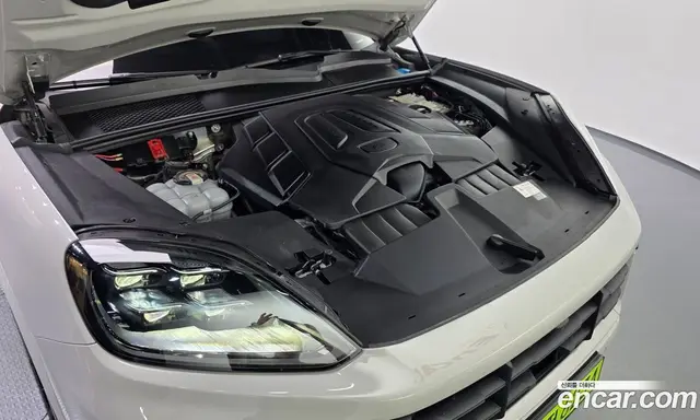 Porsche Cayenne 2024 3.0 автомат (гидро), миниатюра 6