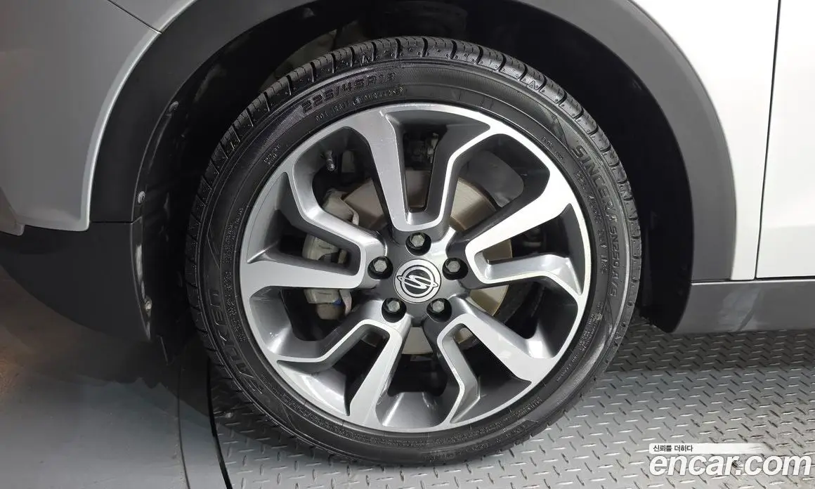 SsangYong TIBOLI 2016 1.6 автомат (гидро), фото 5 SsangYong TIBOLI 2016 1.6 автомат (гидро), фото 5