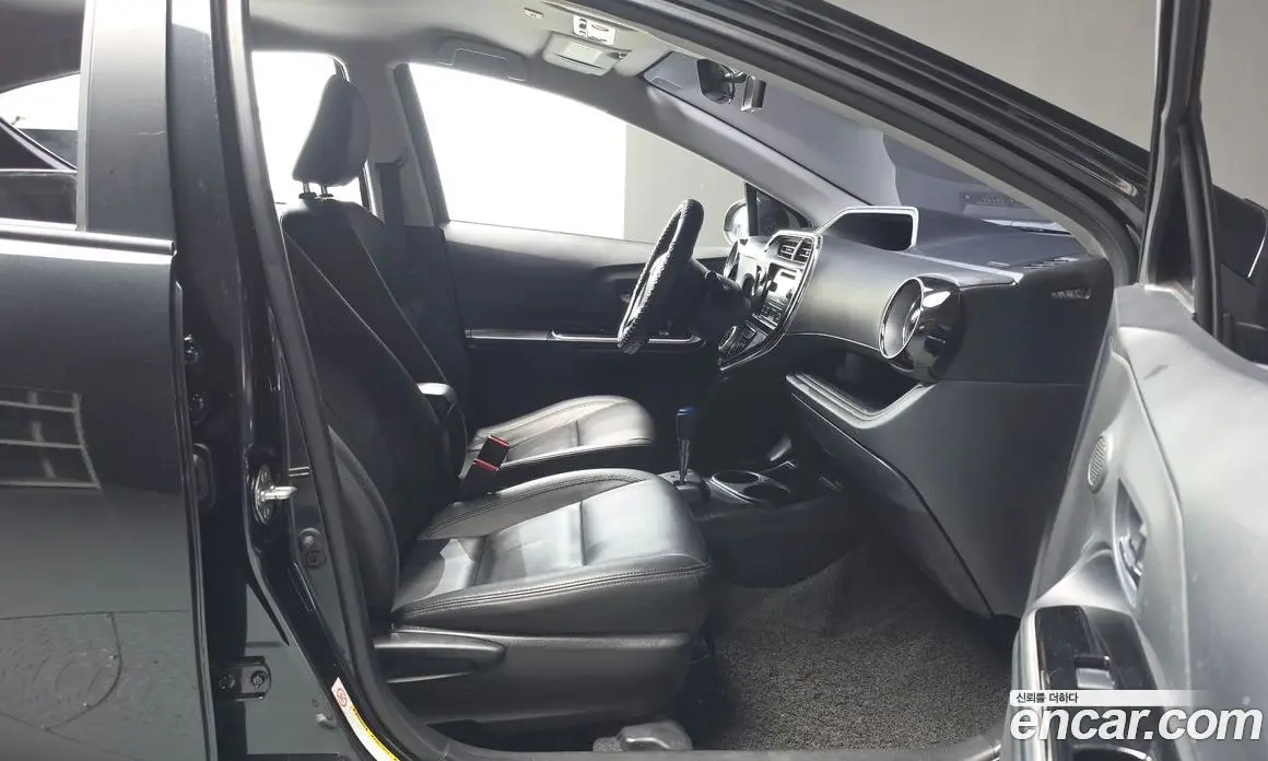 Toyota Prius 2018 1.5 автомат (гидро), фото 11