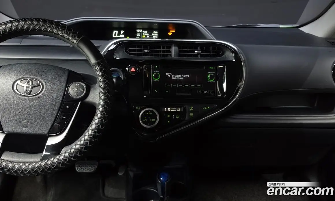 Toyota Prius 2018 1.5 автомат (гидро), фото 14