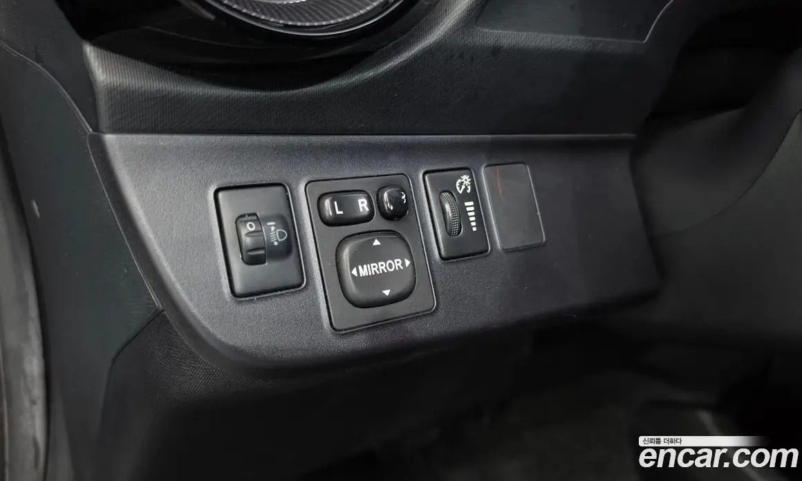 Toyota Prius 2018 1.5 автомат (гидро), фото 15