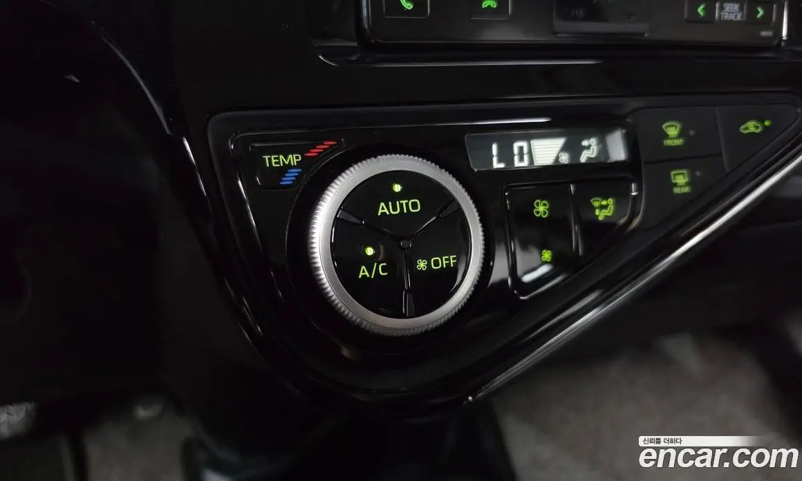 Toyota Prius 2018 1.5 автомат (гидро), фото 18