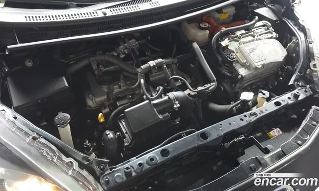Toyota Prius 2018 1.5 автомат (гидро), миниатюра 6