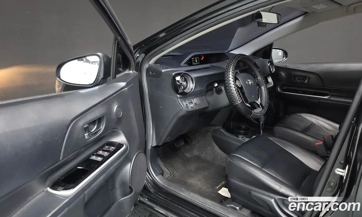 Toyota Prius 2018 1.5 автомат (гидро), фото 10