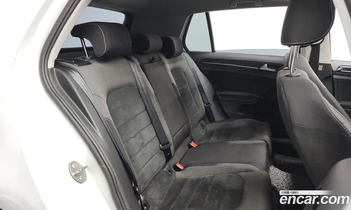 Volkswagen Golf 2015 2.0 автомат (гидро), фото 12 Volkswagen Golf 2015 2.0 автомат (гидро), фото 12