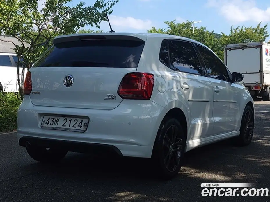 Volkswagen Polo 2015 1.4 автомат (гидро), фото 2 Volkswagen Polo 2015 1.4 автомат (гидро), фото 2