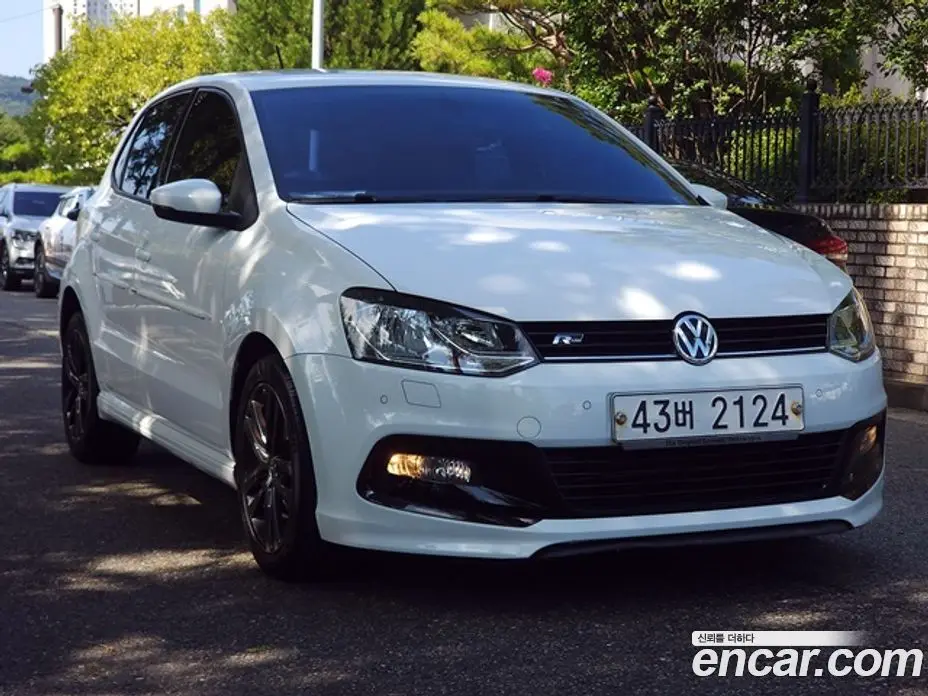 Volkswagen Polo 2015 1.4 автомат (гидро), фото 17 Volkswagen Polo 2015 1.4 автомат (гидро), фото 17