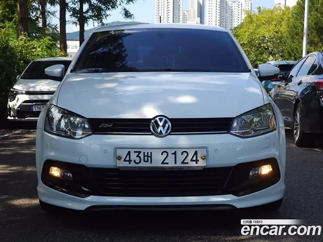 Volkswagen Polo 2015 1.4 автомат (гидро), миниатюра 3 Volkswagen Polo 2015 1.4 автомат (гидро), миниатюра 3