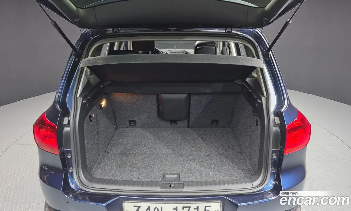 Volkswagen Tiguan 2012 2.0 автомат (гидро), фото 20