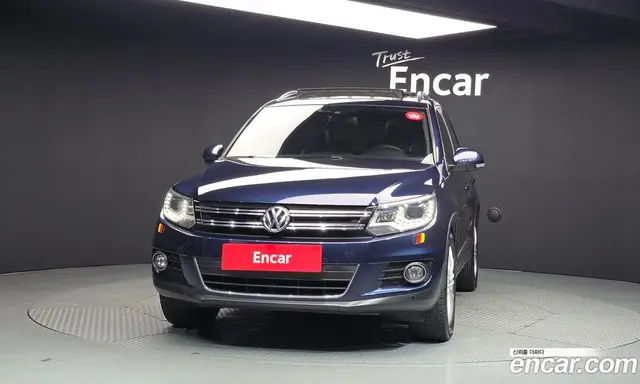 Volkswagen Tiguan 2012 2.0 автомат (гидро), миниатюра 3