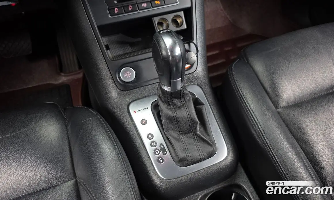 Volkswagen Tiguan 2012 2.0 автомат (гидро), фото 9